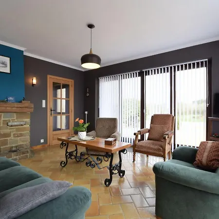 Welcoming With Large Garden