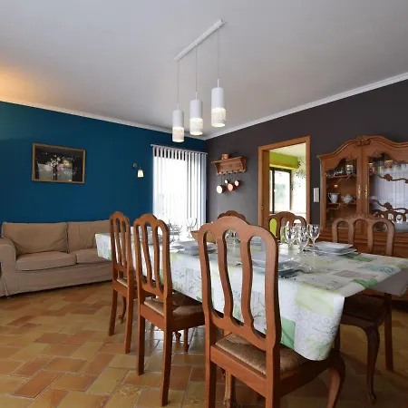 בית נופש Welcoming With Large Garden