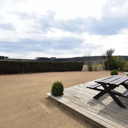 בית נופש Welcoming With Large Garden *
