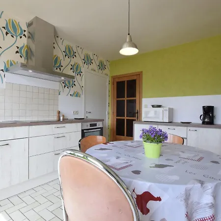 בית נופש Welcoming With Large Garden *